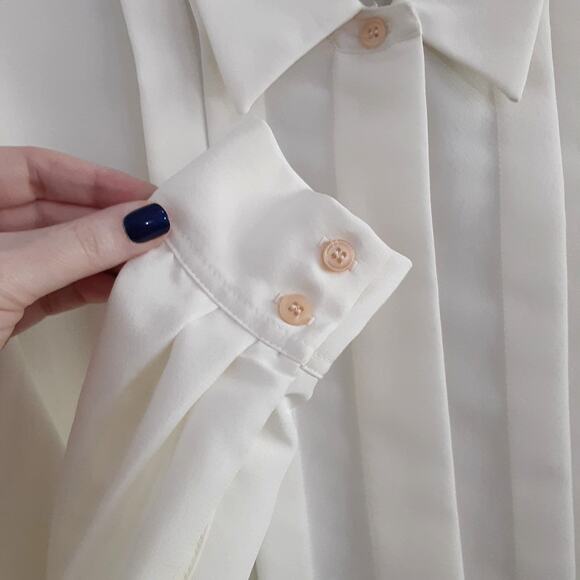 Vintage 1970s Collared Tuxedo Front Blouse Button Down Ivory Long Sleeve Size 12 - Picture 3 of 10